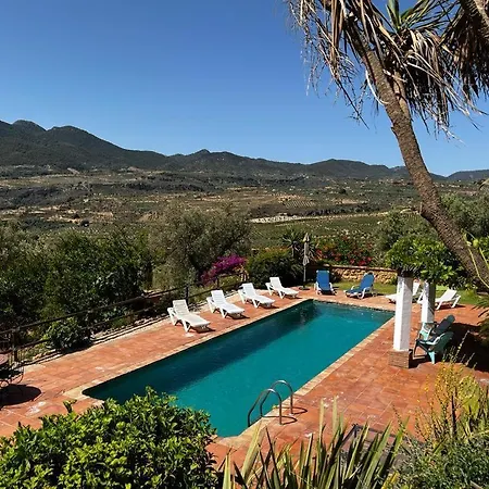 Traditional Farmhouse; Large Pool,gardens & Views. Гранада